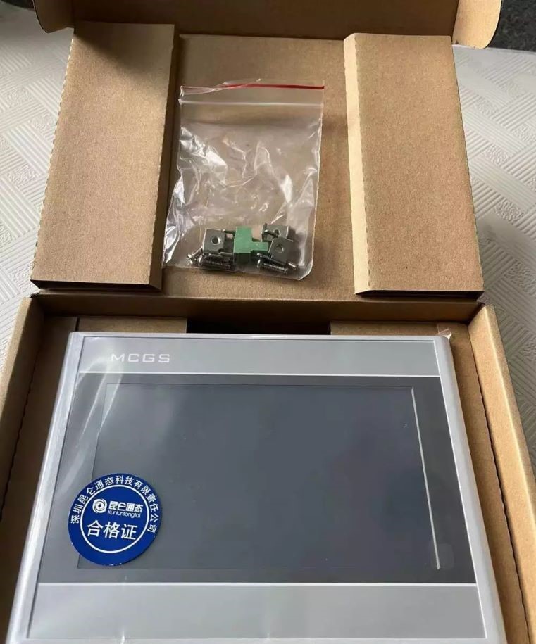 数控行业使用的触摸屏型号  TPC1031Ni